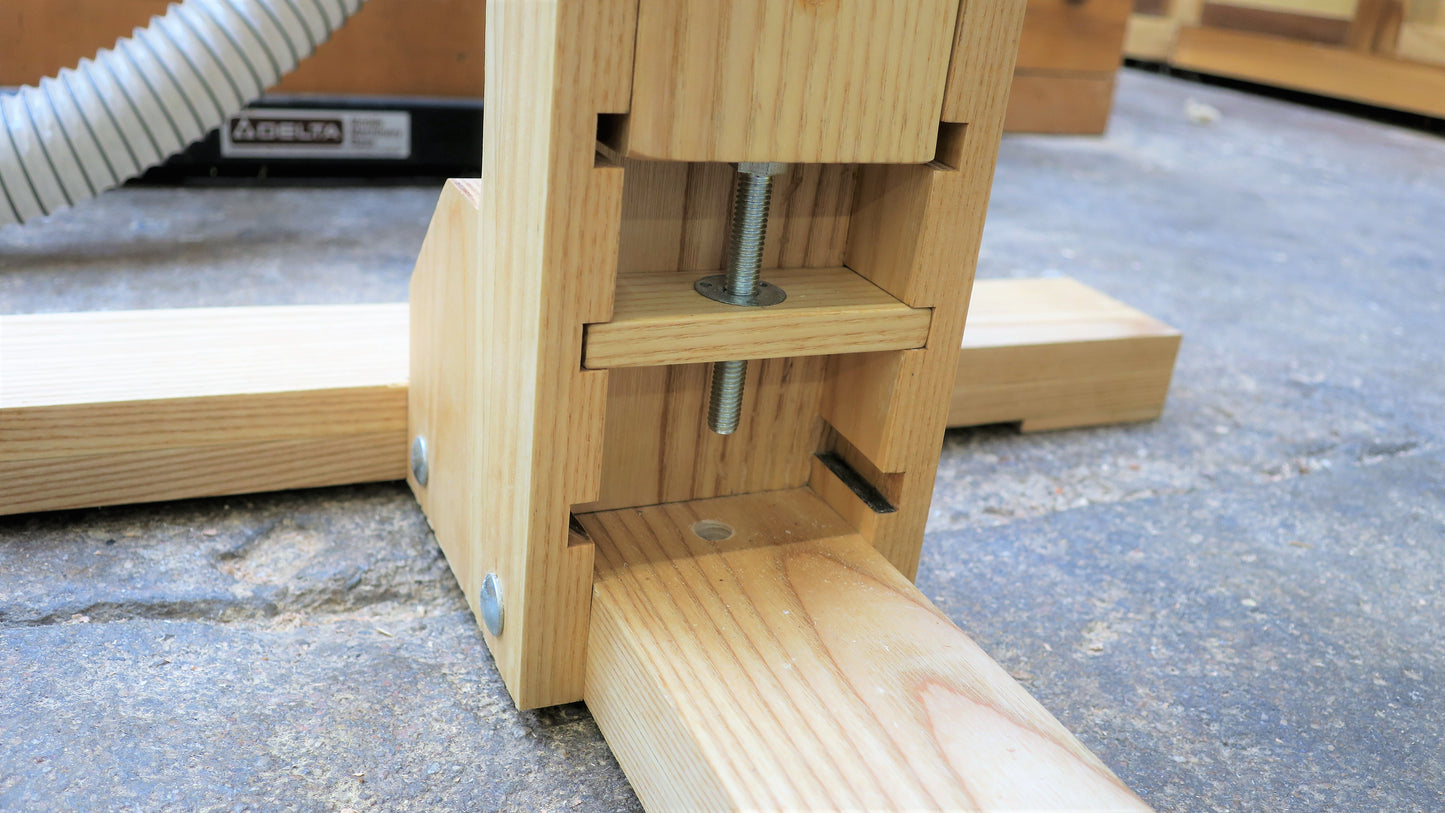 Customized Saw Stand